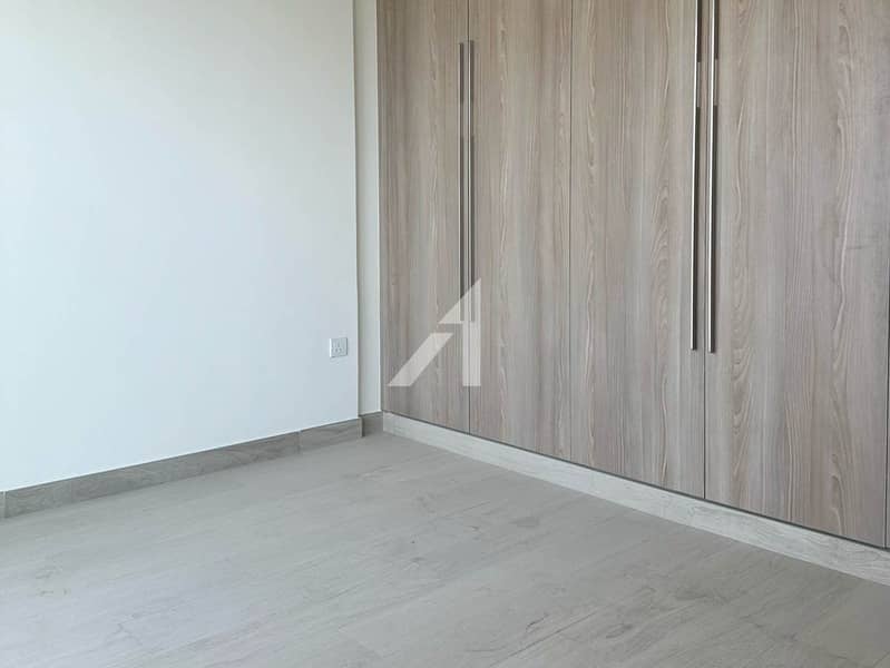 4 image_3