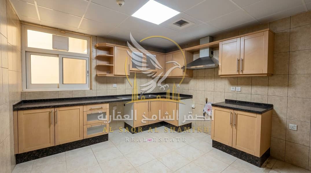 16 3 Bedroom Apartment in Al Qulayaa with Sea View 15. jpeg