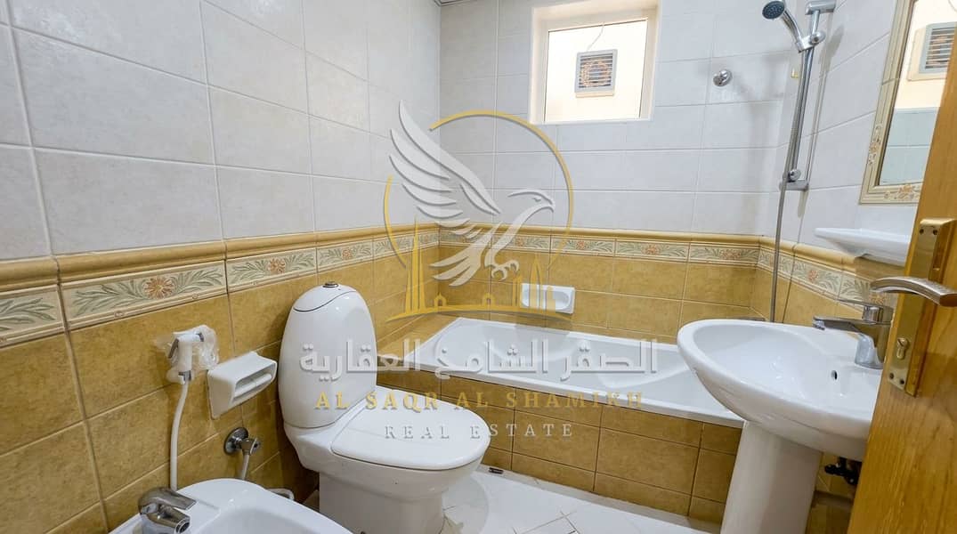18 3 Bedroom Apartment in Al Qulayaa with Sea View 14. jpeg