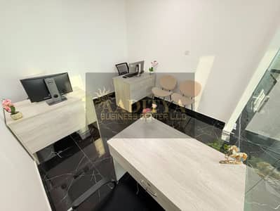Office in affitto a Bur Dubai, Dubai - 4f4681ab-f58f-4d0e-b02d-eb1650942d18. jpg