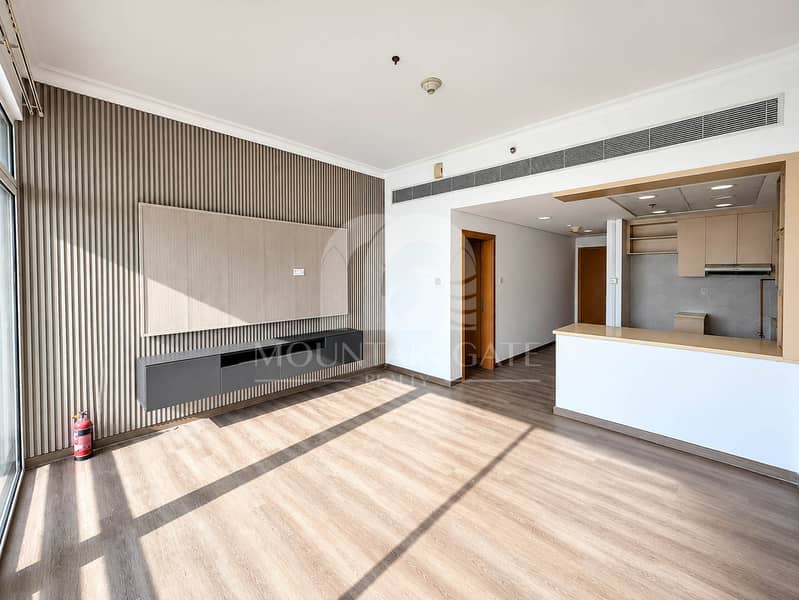 Great Investment | Canal View | Balcony Great Investment | Canal View | Balcony