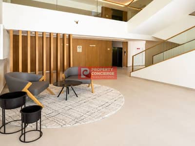 Appartement de 3 chambres à à louer à The Gardens, Dubai - Appartement à The Gardens，The Gardens Building 27, 3 chambres, 140000 AED - 16398925