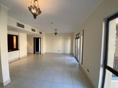 Luxurious 2Bhk | Old Town | Chiller Free Luxurious 2Bhk | Old Town | Chiller Free