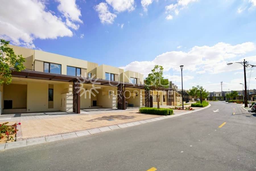 Modern 3BR Villa | Great Location | Parkside 2 Modern 3BR Villa | Great Location | Parkside 2