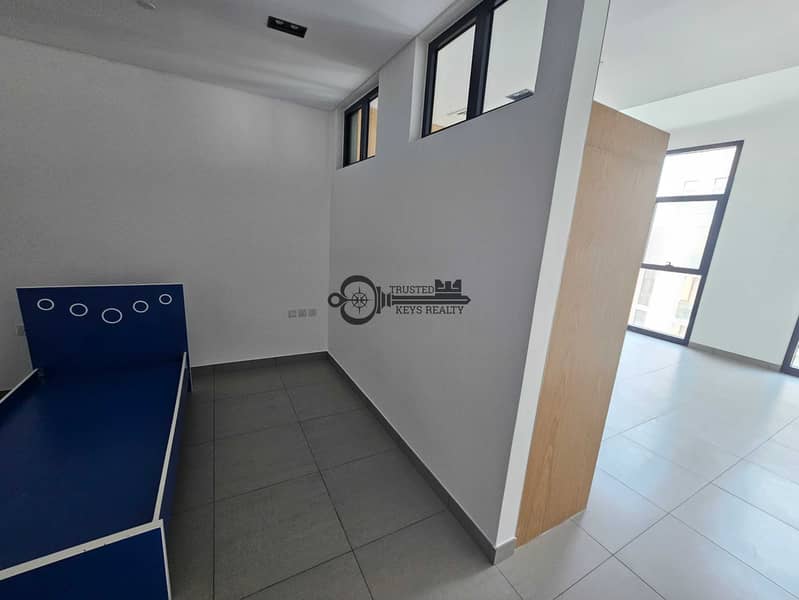 18 20260822_140009. jpg