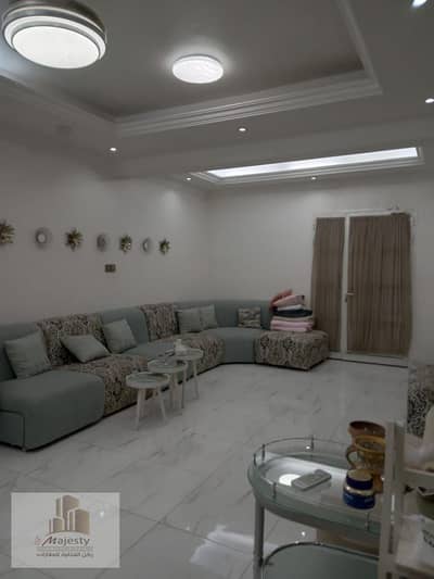 9 Camere Floor in vendita a Wasit Suburb, Sharjah - 495d2d1e-26a7-4bf5-8344-d422aedc15c5. jpg 9 Camere Floor in vendita a Wasit Suburb, Sharjah - 495d2d1e-26a7-4bf5-8344-d422aedc15c5. jpg