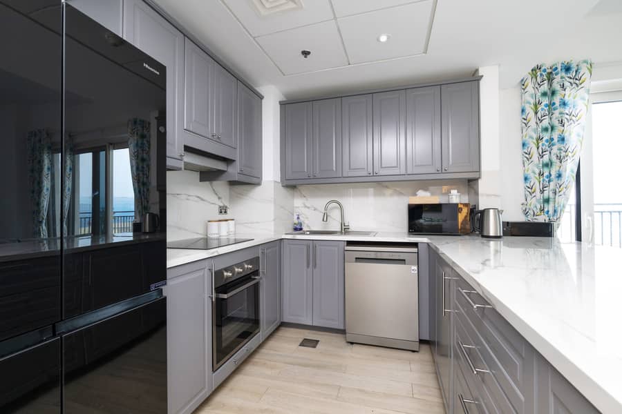 2 Apt 423 B9 Waters Edge-52. jpg