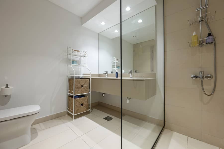 5 Apt 423 B9 Waters Edge-499. jpg