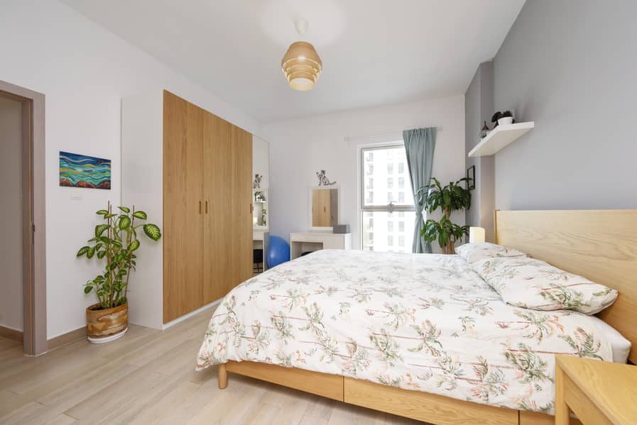 20 Bedroom-1b. jpg