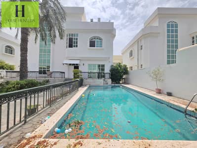 5 habitaciones Villa para en Alquiler en Al Falaj, Sharjah - 20260822_131615. jpg