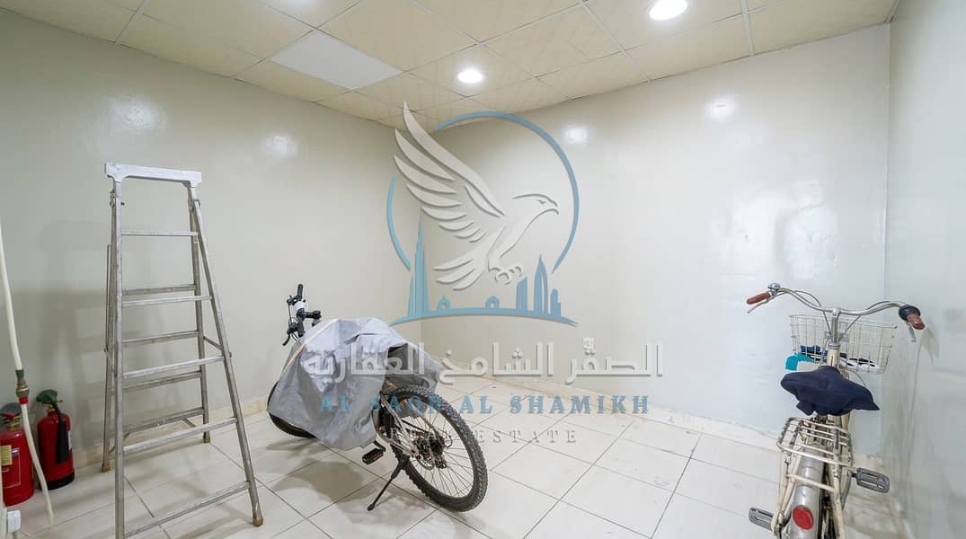 12 محل تجاري للايجار Commercial Shop For Rent 2. jpeg