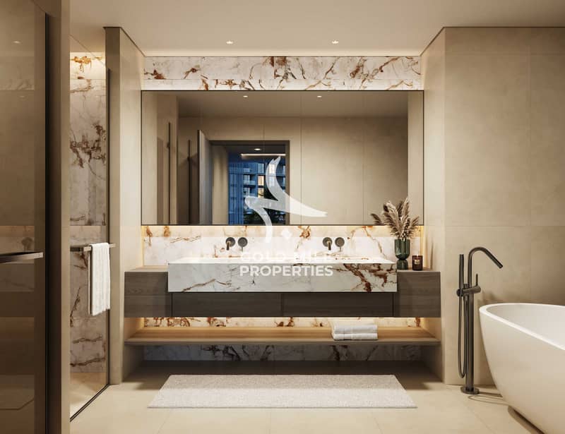 10 CW-Crestlane 4 Interior-4BR BT-01. jpg