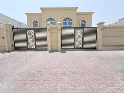 فیلا 4 غرف نوم للايجار في حوشي، الشارقة - 175041. jpg