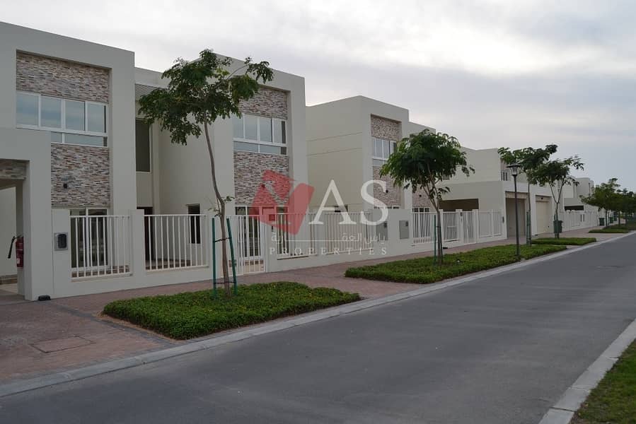 Beach Front 5 Bedroom Villa For Rent in Bermuda Beach Front 5 Bedroom Villa For Rent in Bermuda