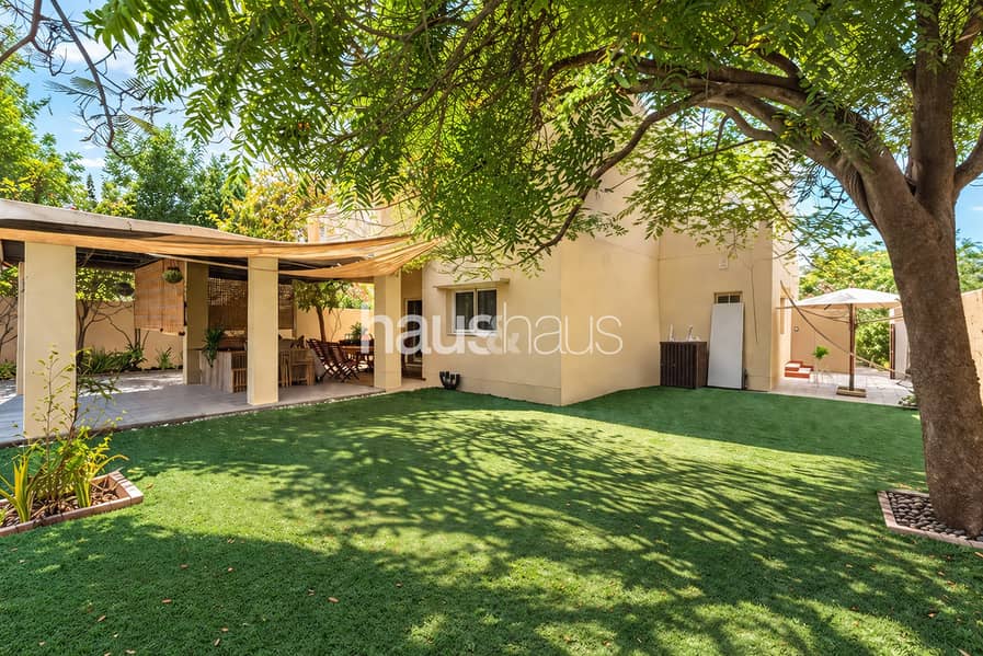 Upgraded | Walk to Meadows Souk | Maids Room Upgraded | Walk to Meadows Souk | Maids Room