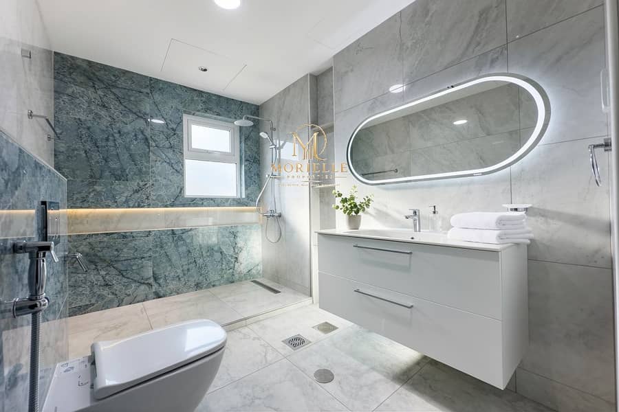 5 luxury_bathroom_photoreal-7d248267-354a-4bb7-9630-4d494a01b433. jpg