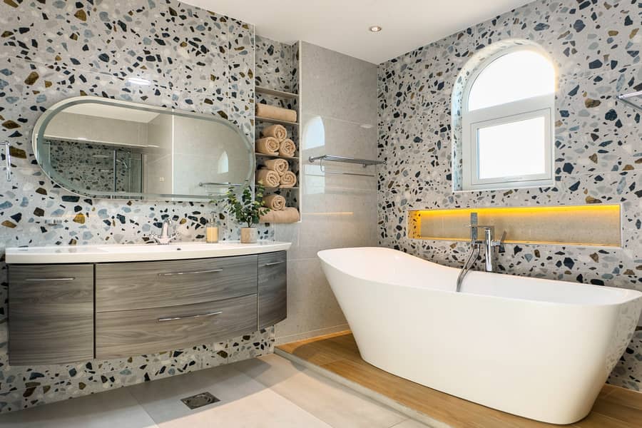 15 luxury_spa_bathroom-ba3d428e-07b6-48ad-a85c-9c20e531da5f. jpg