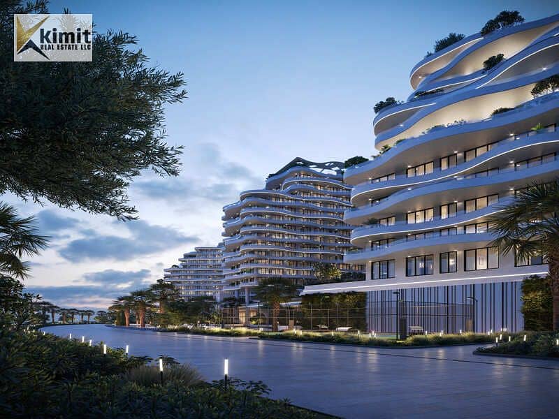 12 Promenade. jpg
