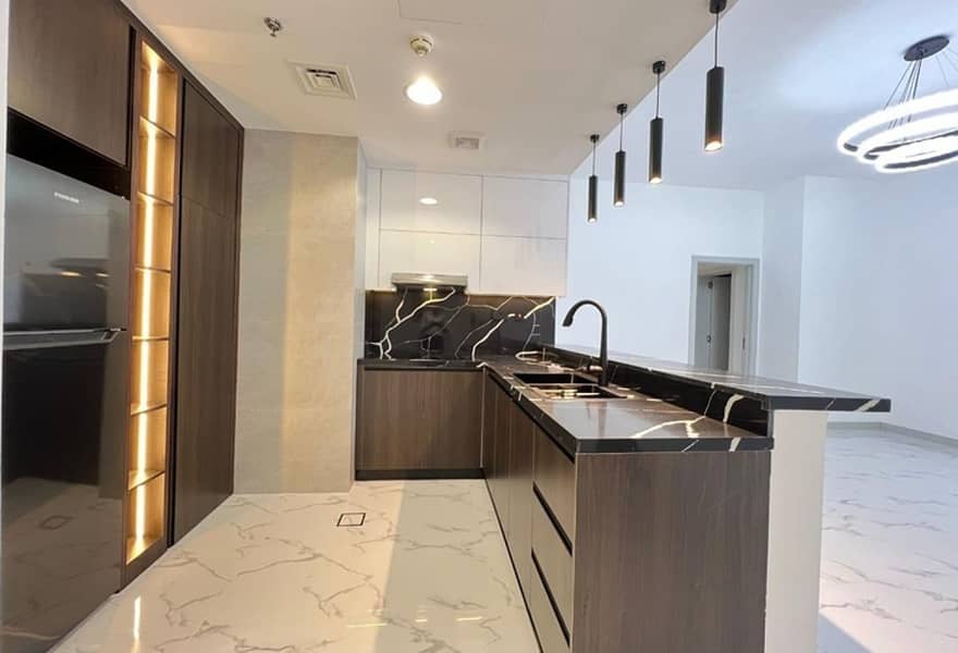 2 Spacious Home | Near The Aquila School | DLRC — photo 2