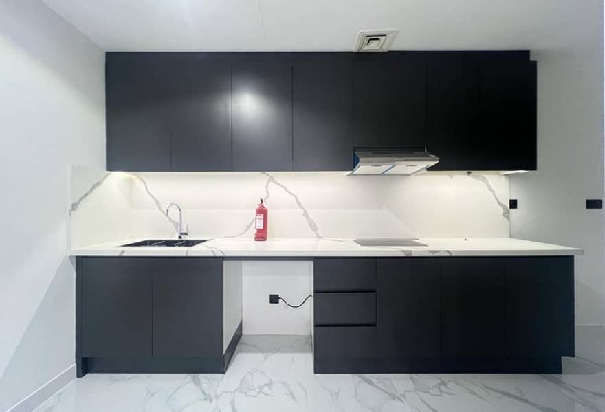 8 Spacious Home | Near The Aquila School | DLRC — photo 8