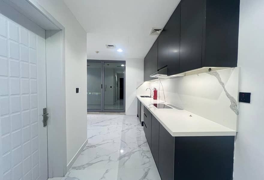 11 Spacious Home | Near The Aquila School | DLRC — photo 11