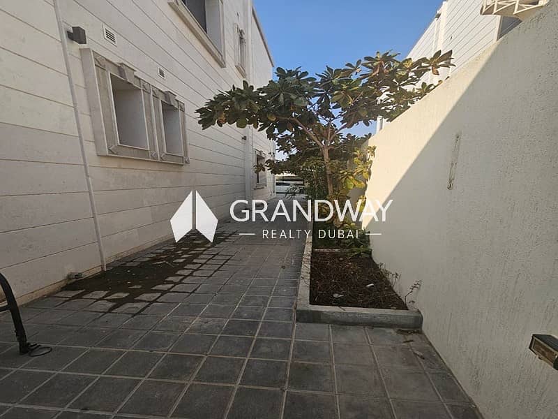 4 Massive 7BR Villa | Large Garden I Al Awir — photo 4