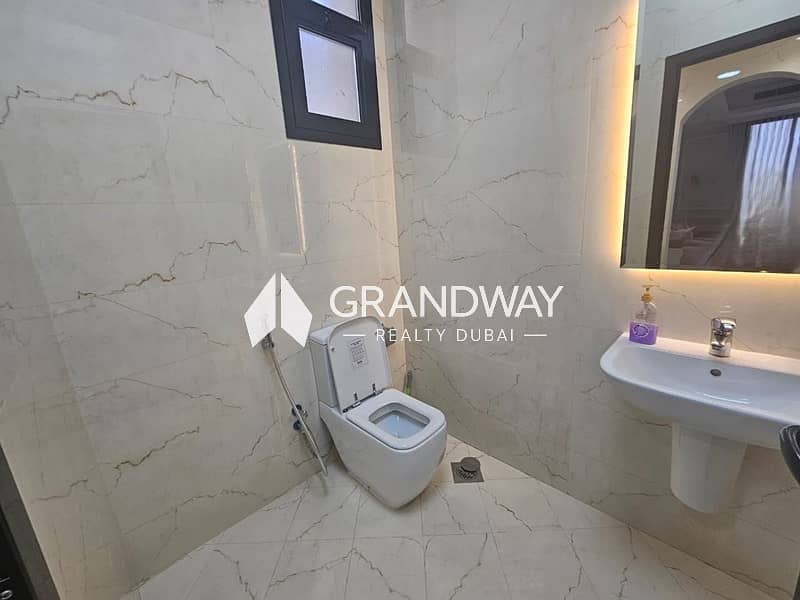 28 Massive 7BR Villa | Large Garden I Al Awir — photo 28
