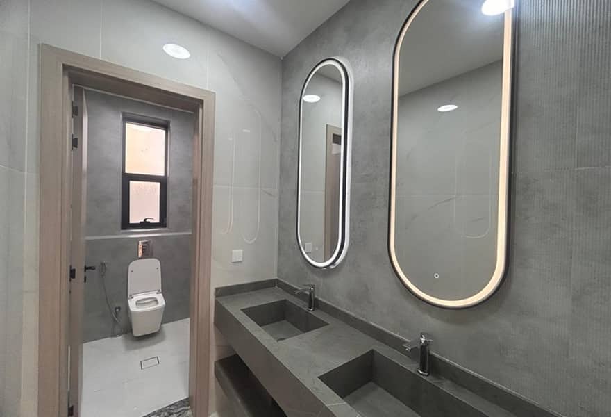 7 Spacious 4BR Villa | Private Garden | Al Aweer — photo 7