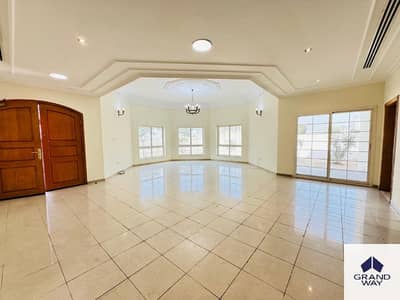 فیلا 4 غرف نوم للايجار في ند الحمر، دبي - 4BR Family Villa | Spacious | Prime Location — photo 1