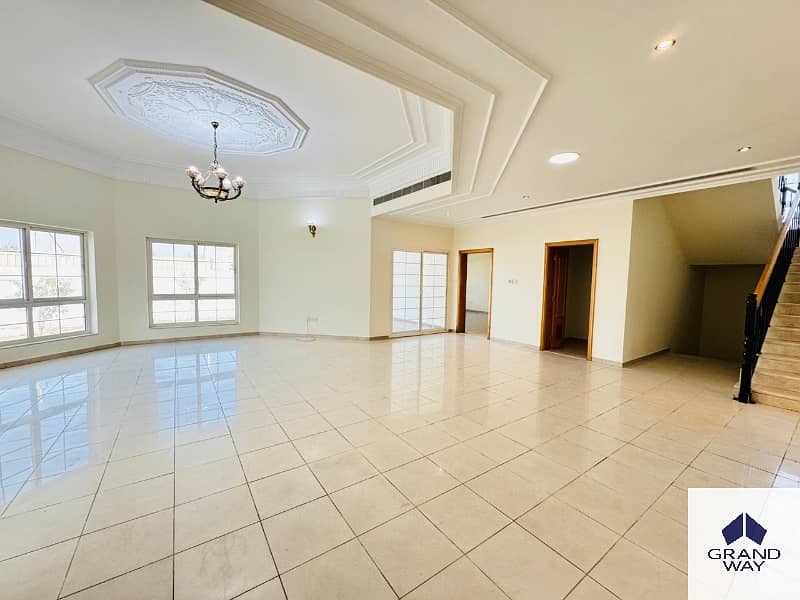 11 4BR Family Villa | Spacious | Prime Location — photo 11