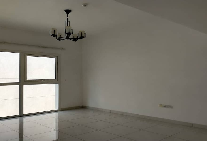3 Spacious 2BR | Prime Jumeirah First Location — photo 2