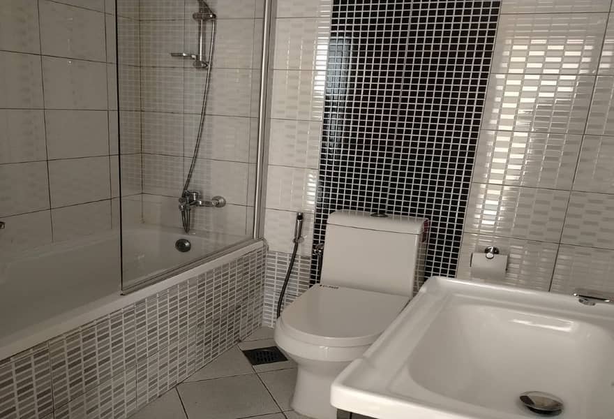 11 Spacious 2BR | Prime Jumeirah First Location — photo 11