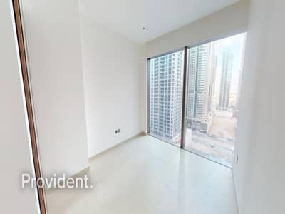1 Bedroom Flat for Rent in Dubai Marina, Dubai - Cozy 1 B/R with Pool View | High-End Facilities 1 Bedroom Flat for Rent in Dubai Marina, Dubai - Cozy 1 B/R with Pool View | High-End Facilities