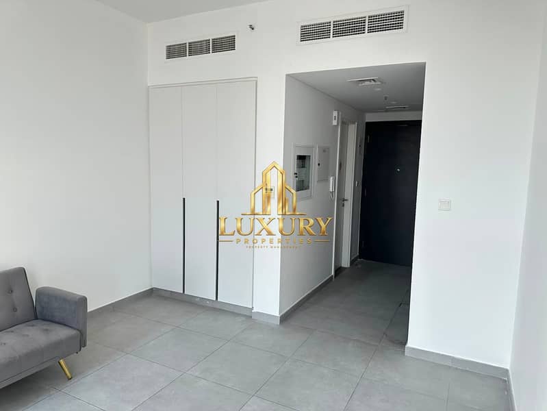 6 Modern Live Stylish Studio Live in Aljada.