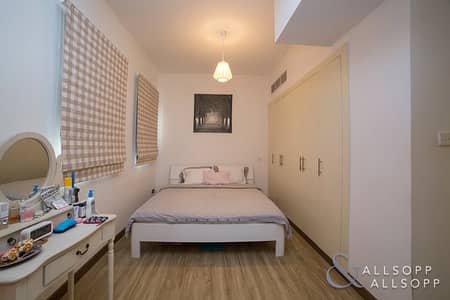 Springs 15 | 2 Bedrooms | Fully Upgraded Springs 15 | 2 Bedrooms | Fully Upgraded
