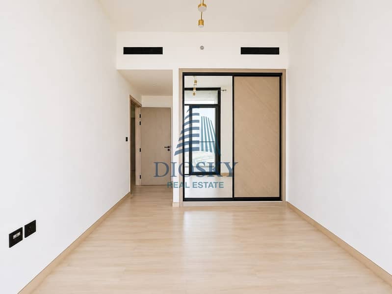 5 Image 5