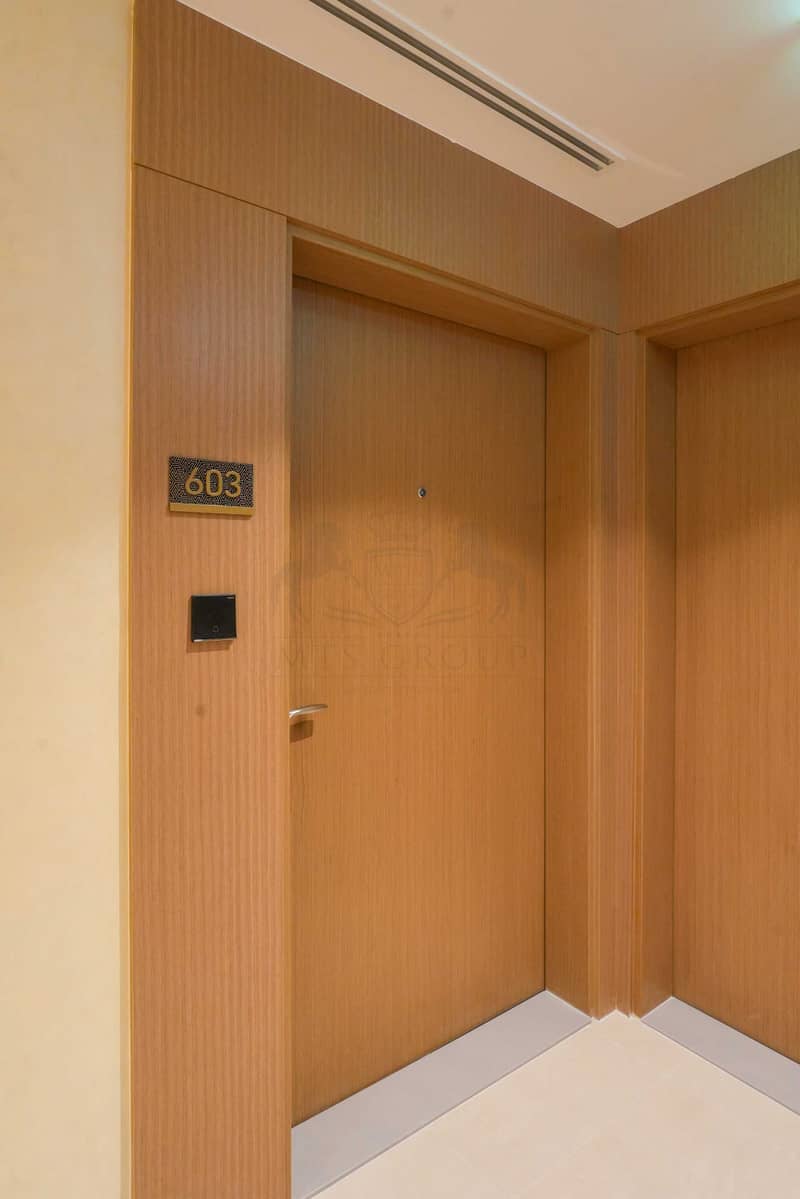 12 ART02430. JPG