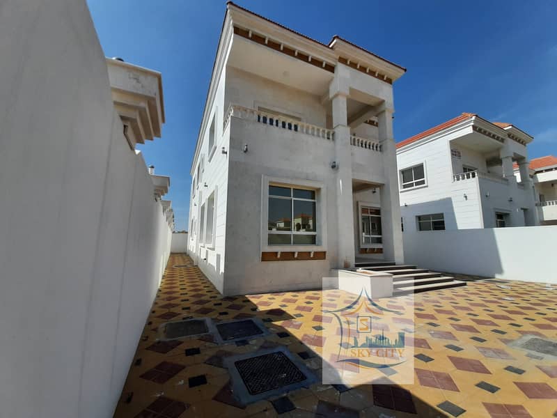 Modern villa with elegant design for sale by owner without commission