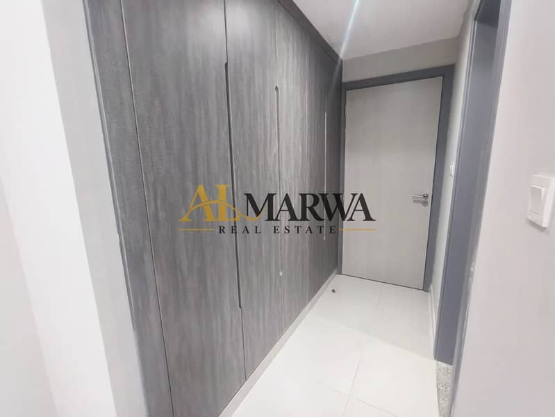 15 2fcb478f-7409-4ae1-bd51-be8abf172998. jpg