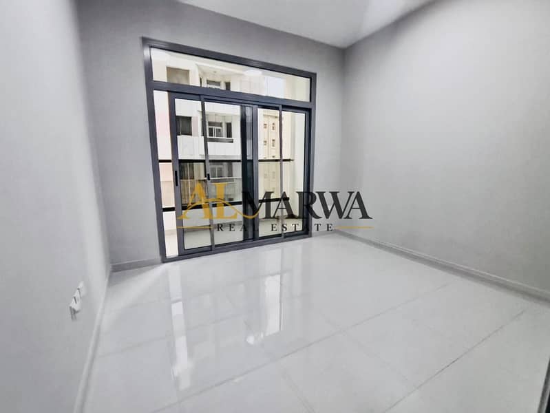 16 3ac84640-53d6-41fb-9692-fc6a31c952bd. jpg