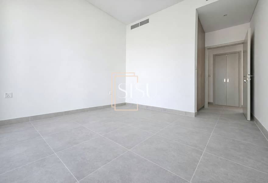 12 Elora-4BR-pic 5. jpg