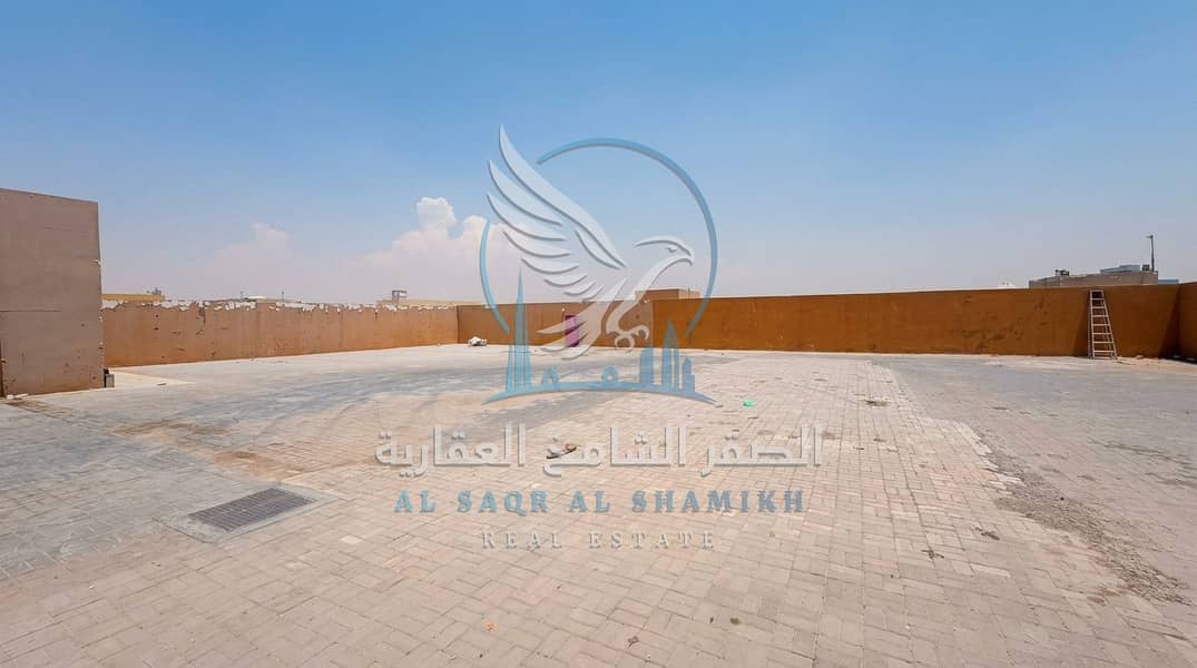 9 مكتب داخل الحوطة. jpeg