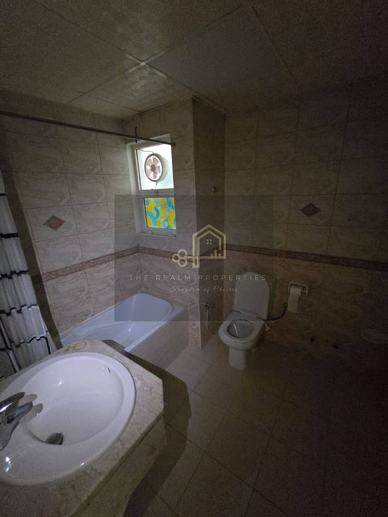 12 1001345609. jpg