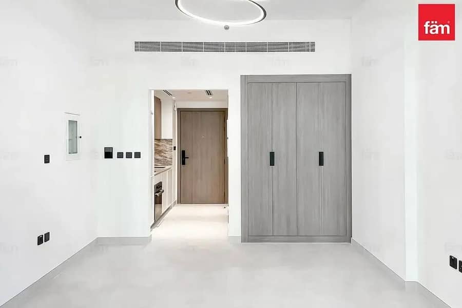 Chiller free | Ready To Move In | Flexible Chiller free | Ready To Move In | Flexible