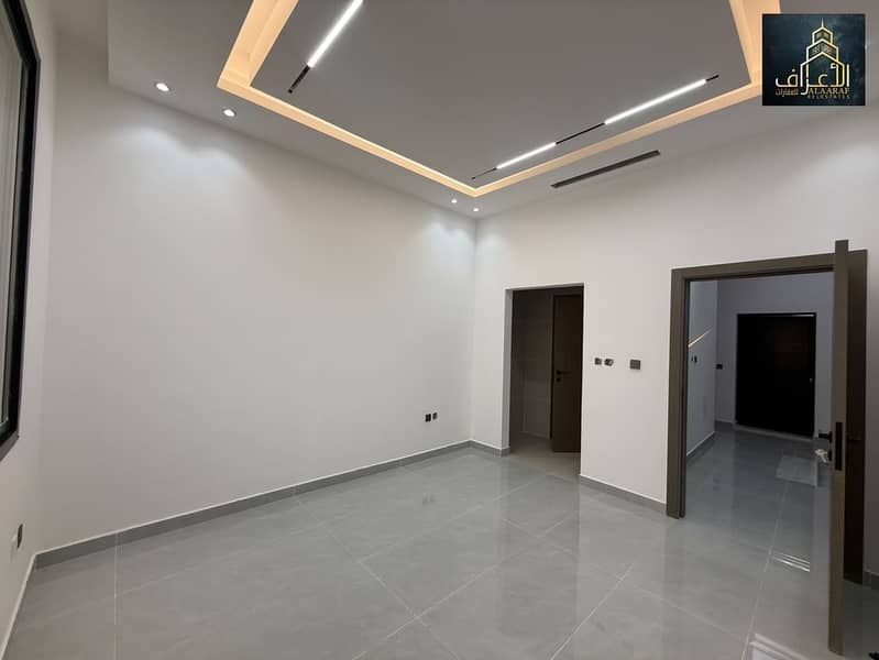 14 30131cff-0e35-4c23-b976-d87e9faabd26. jpg