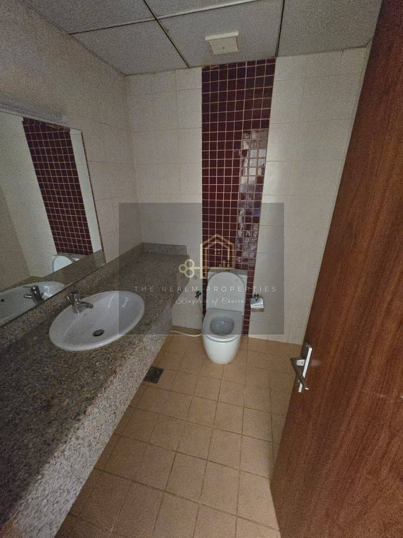 10 1001364743. jpg