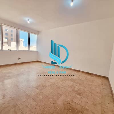2 Bedroom Flat for Rent in Hamdan Street, Abu Dhabi - WhatsApp Image 2026-09-06 at 5.30. 26 PM. jpeg 2 Bedroom Flat for Rent in Hamdan Street, Abu Dhabi - WhatsApp Image 2026-09-06 at 5.30. 26 PM. jpeg