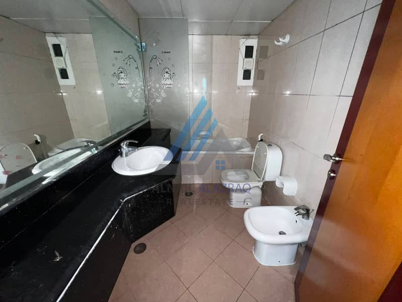 4 0cdbe85d-a7ed-41c9-9200-ab370e1e957e. jpg