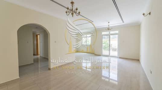 شقة 3 غرف نوم للايجار في القليعة، الشارقة - Three Bedroom Apartment for Annual Rent in Al Qulayaa with Sea View Maid Room and Balcony 1. jpeg