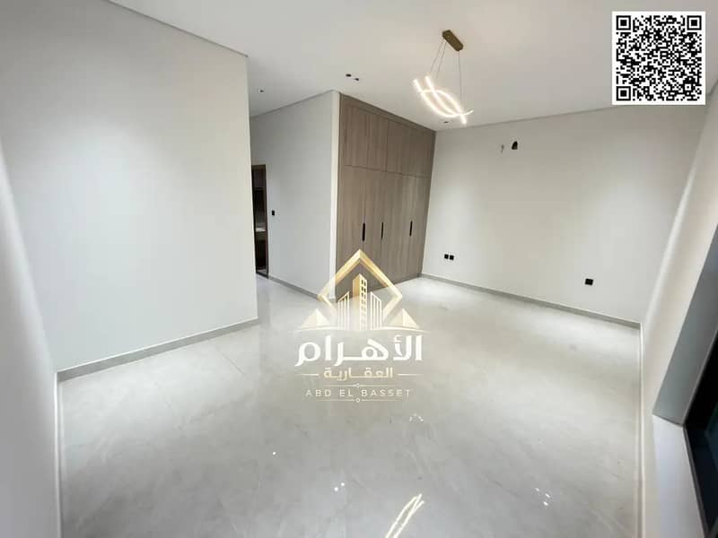 15 864472202-1066x800. webp